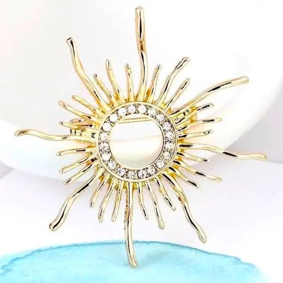 Brooch Starburst Sun Rhinestone Pin Stylish Sparkle Boho Glam Aztec Gold Glam - Picture 1 of 3
